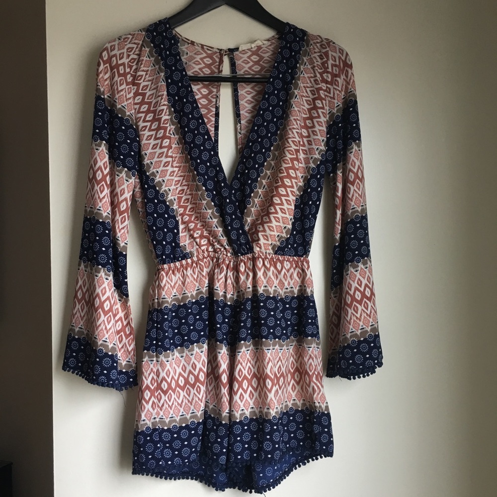 ILLA ILLA Printed Bell Sleeve Open Back Romper - Picture 1 of 7